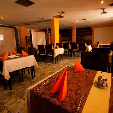Gold Club & Casino Отель Айдовшчина