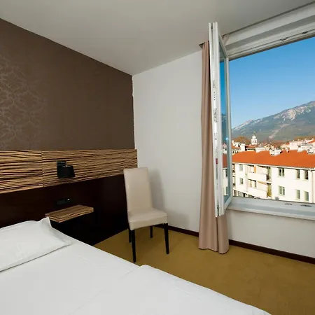 Hotel Gold Club & Casino