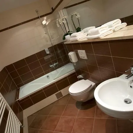 Hotel Gold Club & Casino 3*