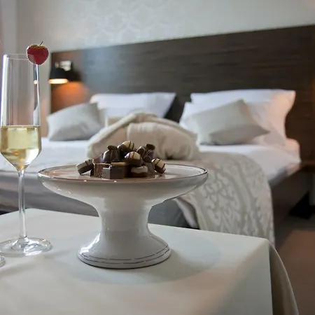 Gold Club Hotel