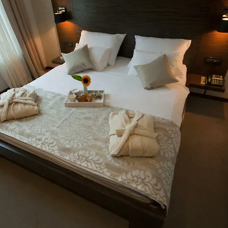 Hotel Gold Club & Casino 3*