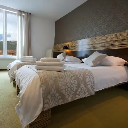 Gold Club & Casino Hotel 3*