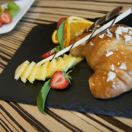 Gold Club & Casino Hotel