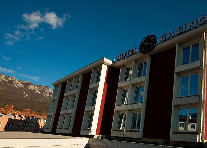 Hotel Gold Club & Casino 3*