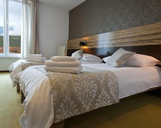 Gold Club & Casino Hotel 3*